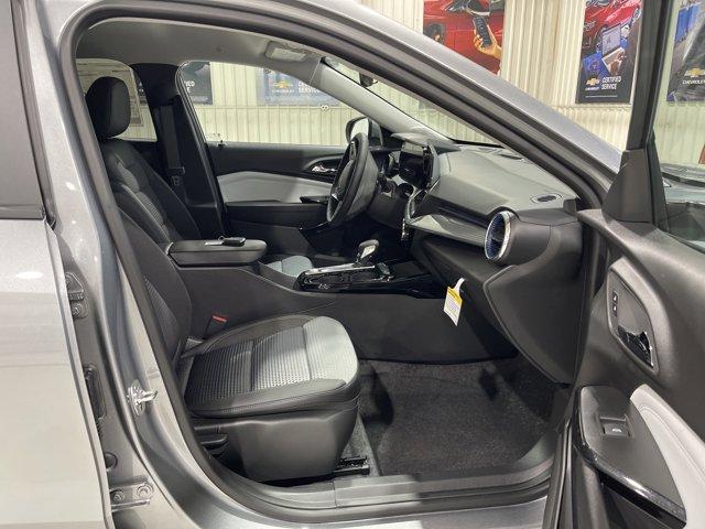 new 2025 Chevrolet Trax car, priced at $26,135