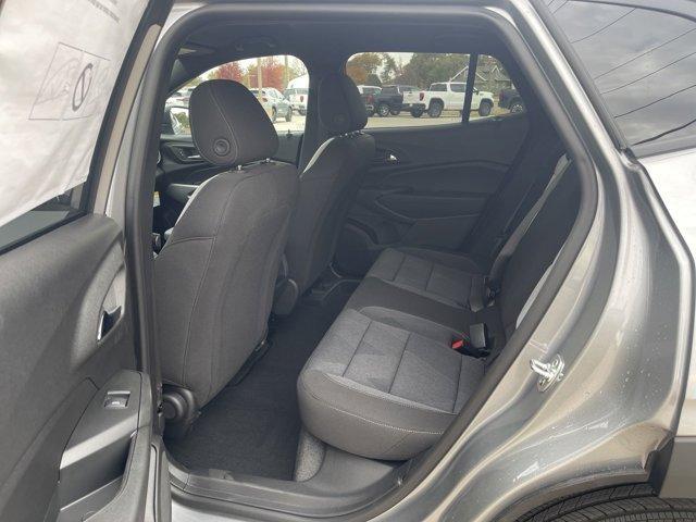 new 2025 Chevrolet Trax car