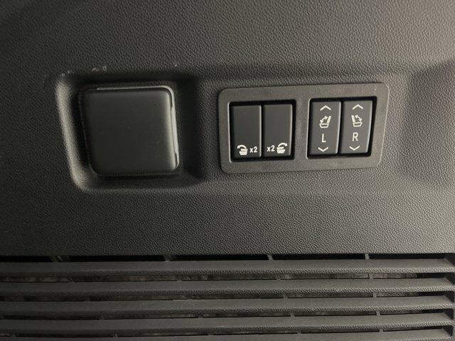 used 2024 GMC Yukon car, priced at $73,592