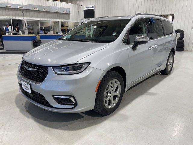 used 2023 Chrysler Pacifica car