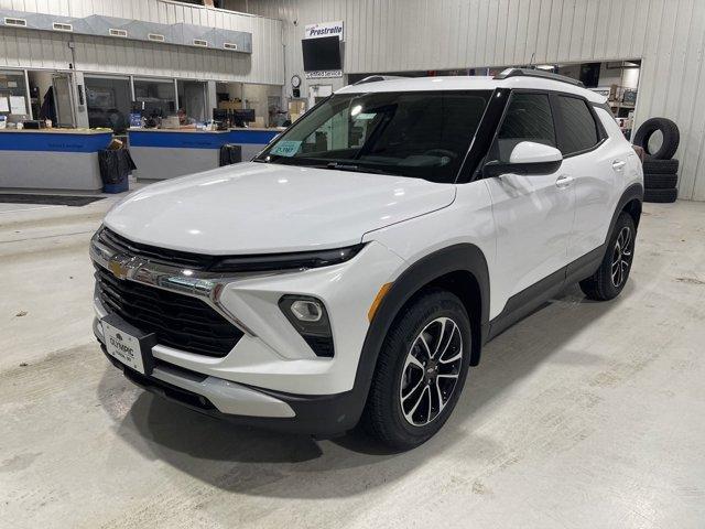 new 2025 Chevrolet TrailBlazer car, priced at $27,330