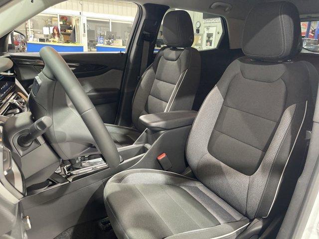 new 2025 Chevrolet TrailBlazer car, priced at $27,330