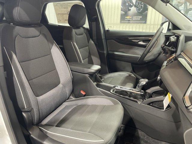 new 2025 Chevrolet TrailBlazer car, priced at $27,330