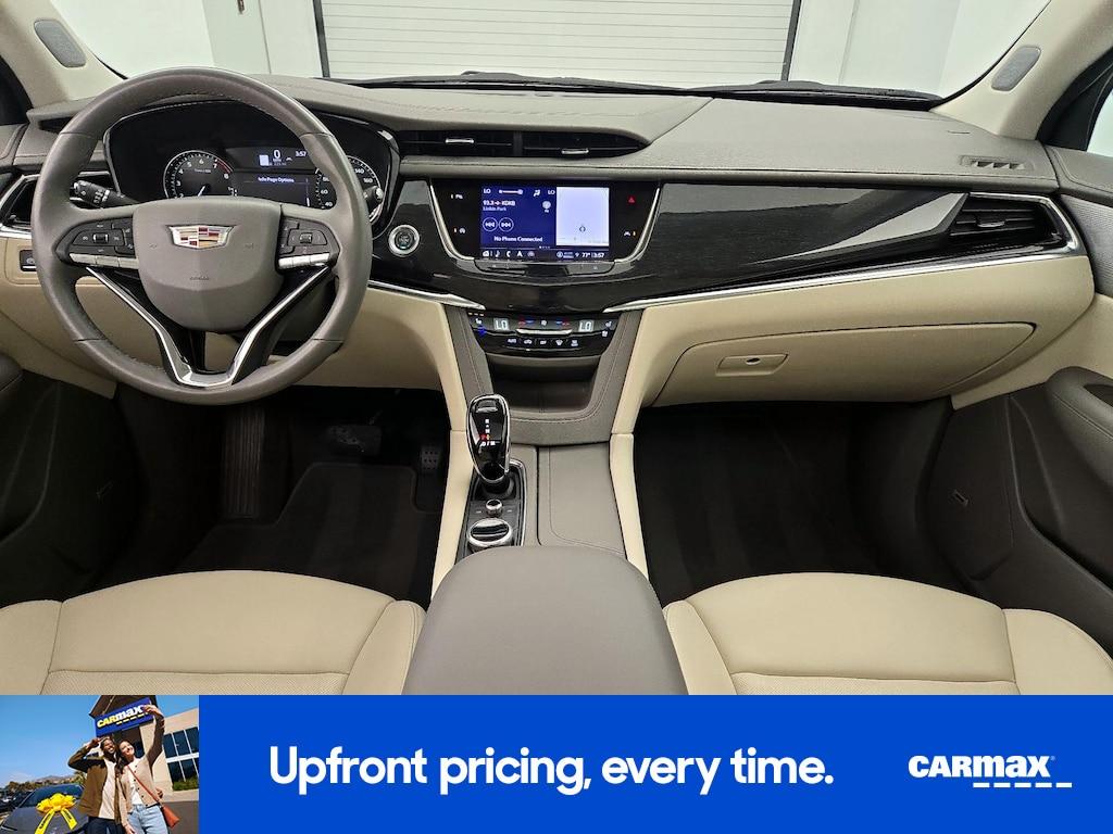 used 2023 Cadillac XT6 car, priced at $39,998
