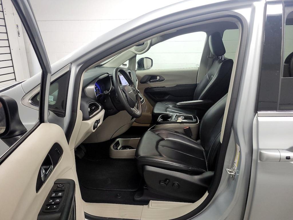used 2023 Chrysler Pacifica car, priced at $24,998