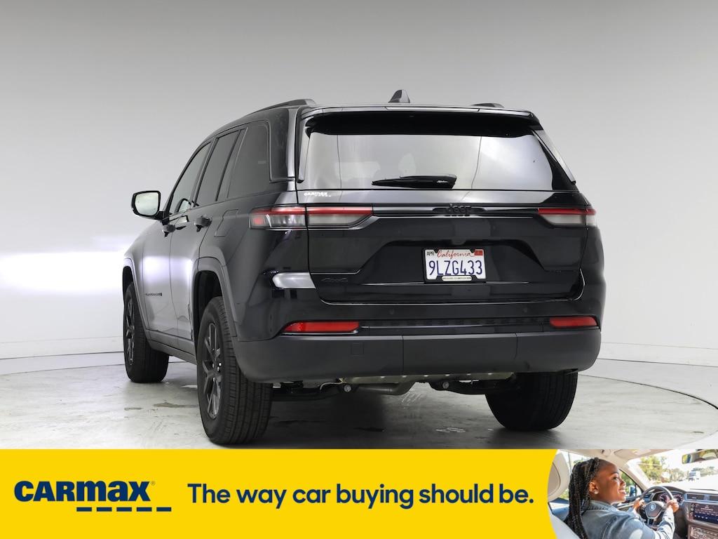 used 2024 Jeep Grand Cherokee car, priced at $36,998