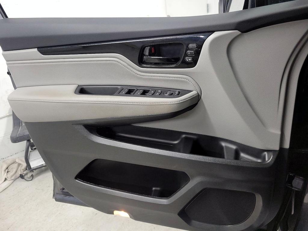 used 2024 Honda Odyssey car, priced at $43,998