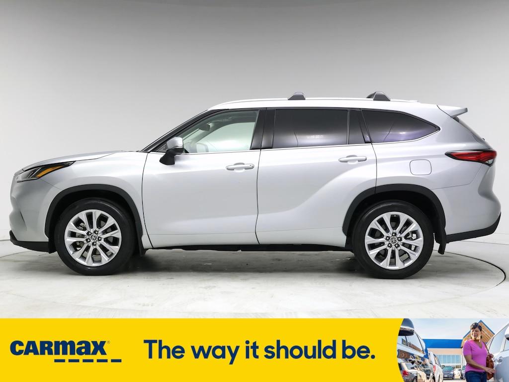 used 2023 Toyota Highlander car, priced at $39,998