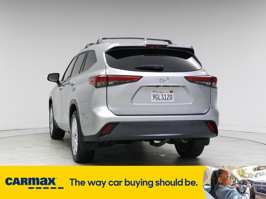 used 2023 Toyota Highlander car, priced at $39,998