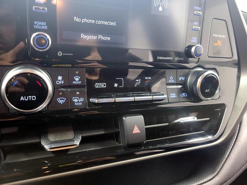 used 2021 Toyota Highlander Hybrid car, priced at $32,998
