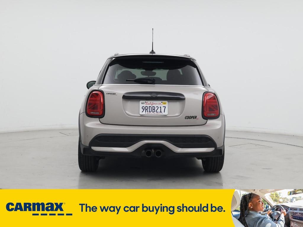 used 2022 MINI Hardtop car, priced at $24,998