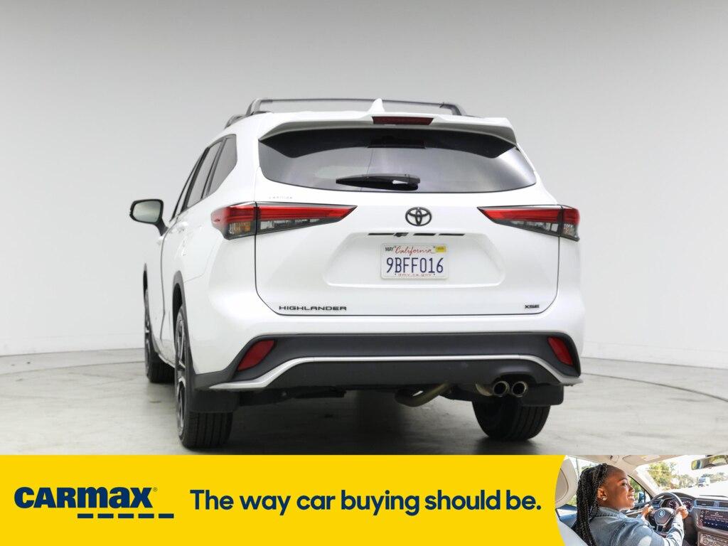 used 2022 Toyota Highlander car, priced at $38,998