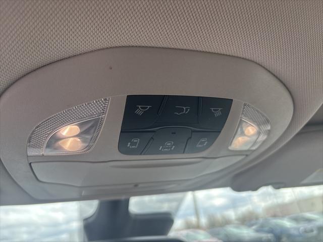 used 2023 Chrysler Pacifica car, priced at $24,000