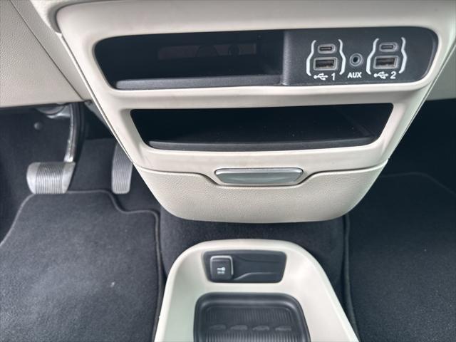 used 2023 Chrysler Pacifica car, priced at $22,800