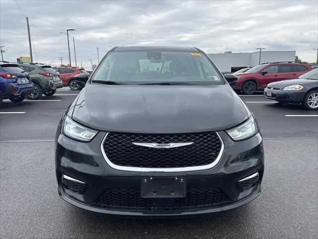 used 2023 Chrysler Pacifica car, priced at $22,400