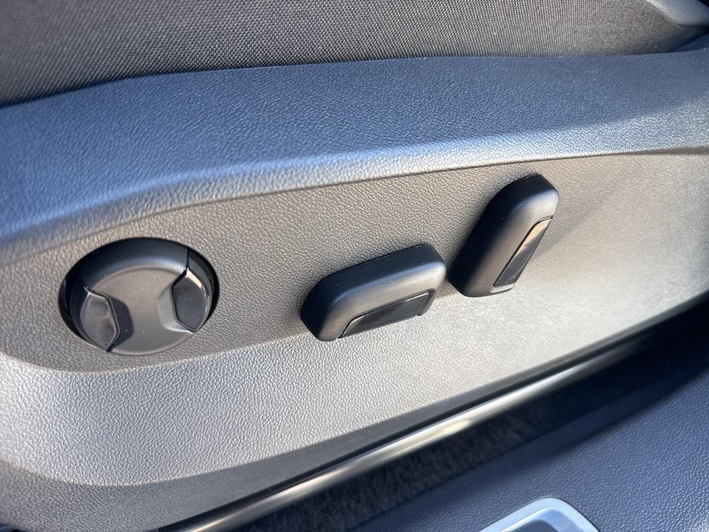 used 2024 Volkswagen Tiguan car, priced at $25,000