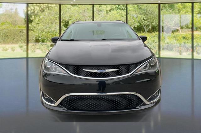 used 2018 Chrysler Pacifica car, priced at $17,300