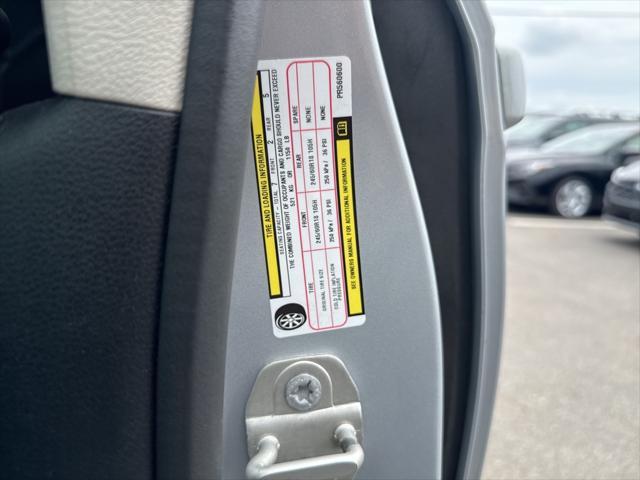 used 2023 Chrysler Pacifica car, priced at $27,800
