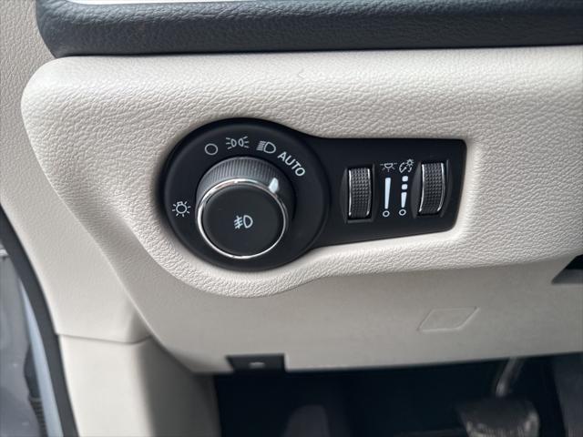 used 2023 Chrysler Pacifica car, priced at $27,800