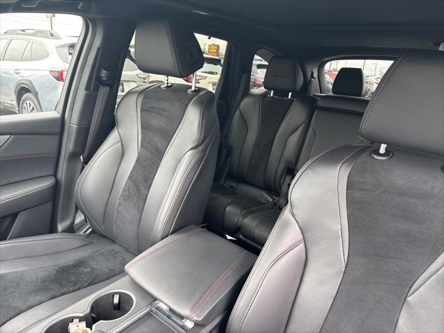 used 2022 Acura MDX car, priced at $35,400