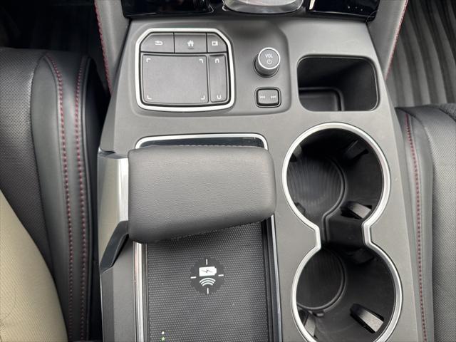 used 2022 Acura MDX car, priced at $35,400
