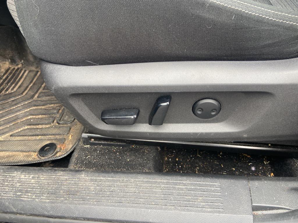 used 2021 Nissan Rogue car, priced at $18,900