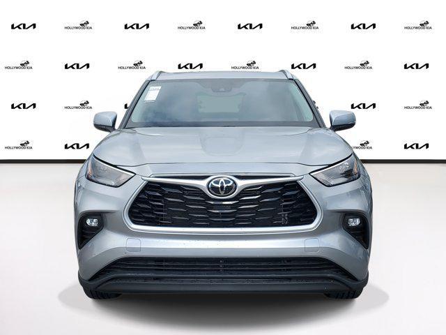 used 2023 Toyota Highlander car, priced at $31,621
