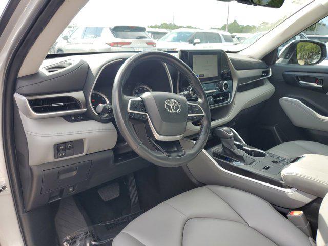 used 2023 Toyota Highlander car, priced at $31,621