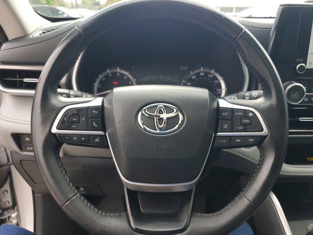 used 2023 Toyota Highlander car, priced at $31,621