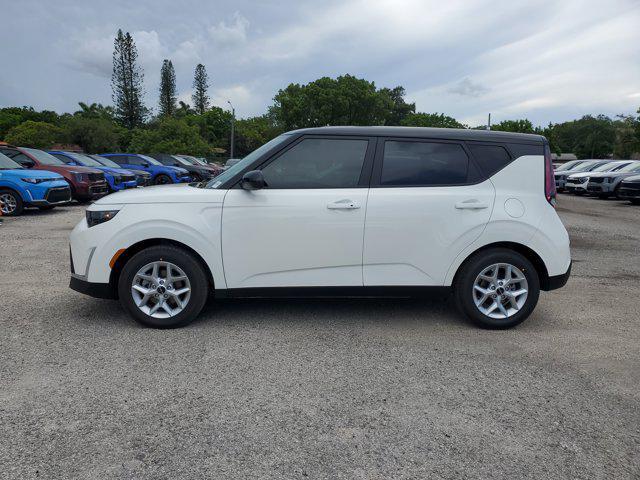 new 2025 Kia Soul car, priced at $22,214