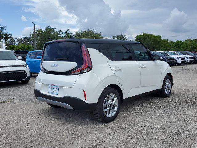 new 2025 Kia Soul car, priced at $22,214