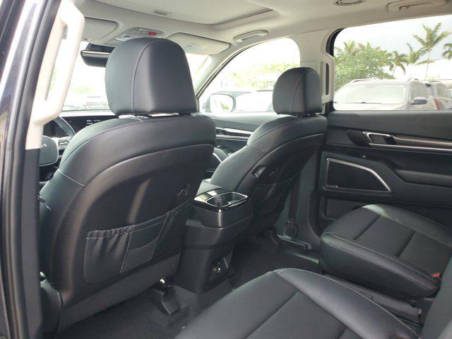 new 2025 Kia Telluride car, priced at $37,327