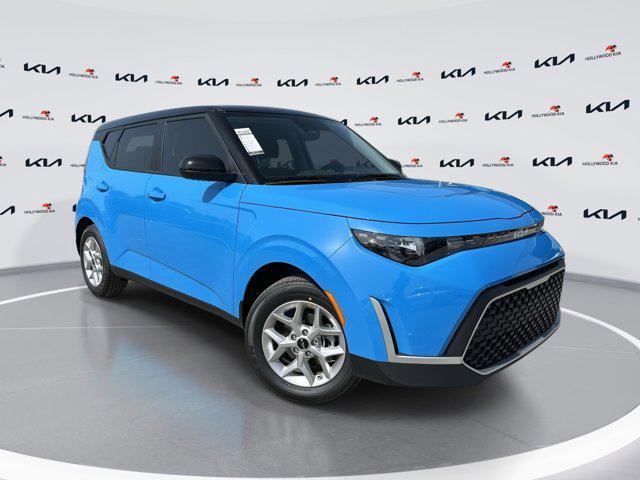 new 2025 Kia Soul car, priced at $23,593