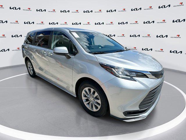 used 2022 Toyota Sienna car, priced at $31,399