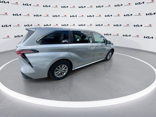 used 2022 Toyota Sienna car, priced at $31,399