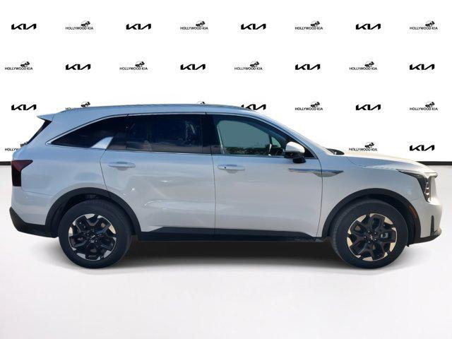 new 2025 Kia Sorento car, priced at $33,773