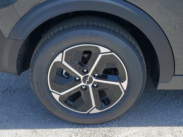 new 2025 Kia Niro car, priced at $26,778