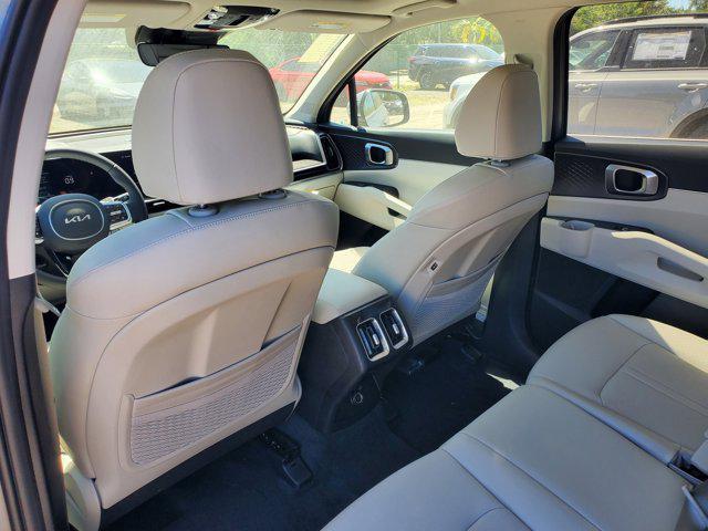 new 2025 Kia Sorento car, priced at $33,105