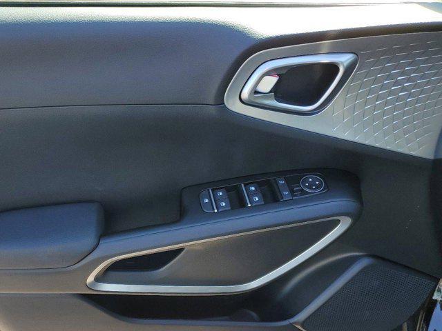 new 2025 Kia Soul car, priced at $20,004