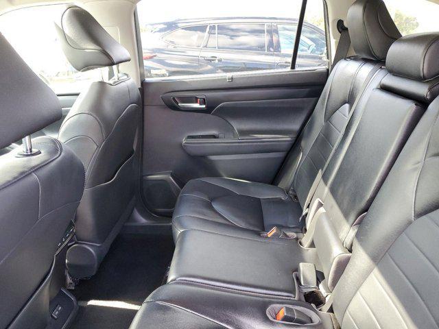 used 2023 Toyota Highlander car, priced at $34,900