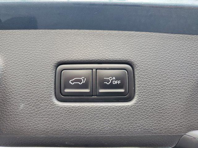 used 2024 Kia Carnival car, priced at $35,230