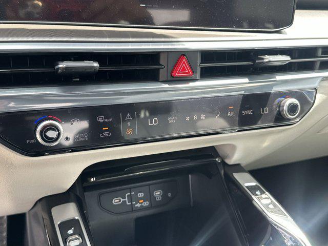 new 2025 Kia Sorento Hybrid car, priced at $46,972
