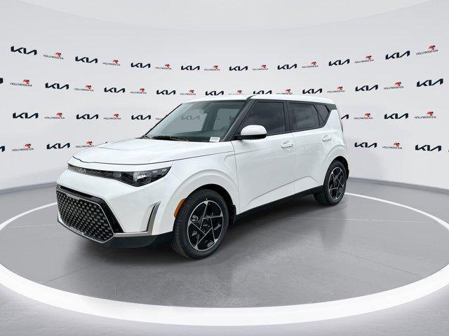 new 2025 Kia Soul car, priced at $25,303