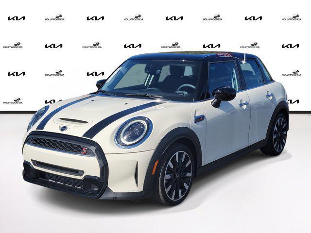 used 2022 MINI Hardtop car, priced at $21,900