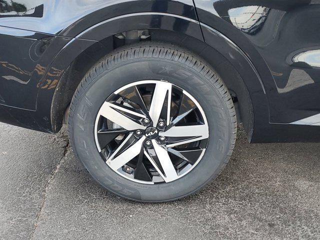 used 2022 Kia Sorento car, priced at $23,394