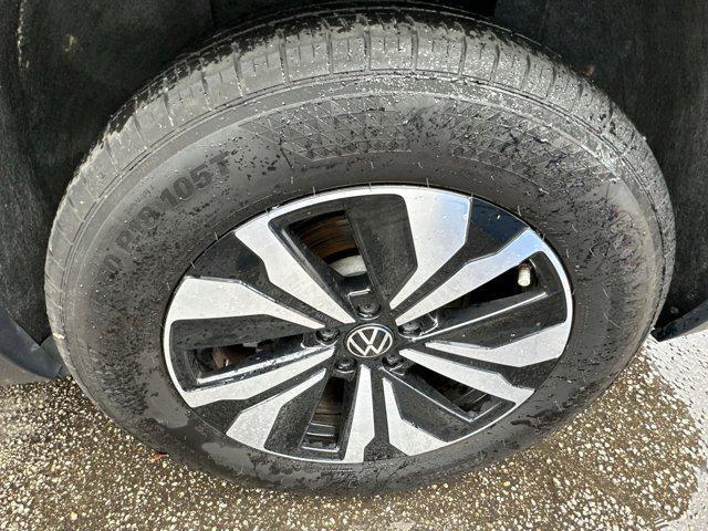 used 2024 Volkswagen Atlas car, priced at $28,522