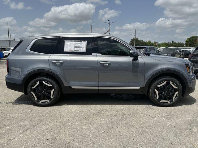 used 2023 Kia Sorento car, priced at $25,876