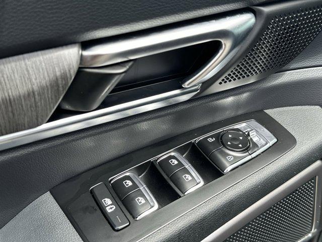 used 2023 Kia Sorento car, priced at $25,876