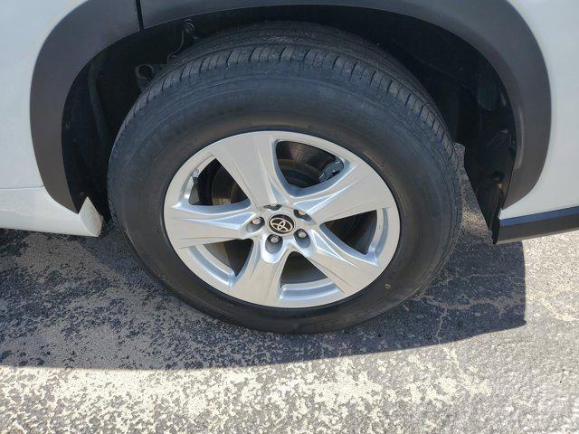 used 2023 Toyota Highlander car, priced at $31,495