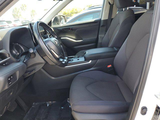 used 2023 Toyota Highlander car, priced at $31,495